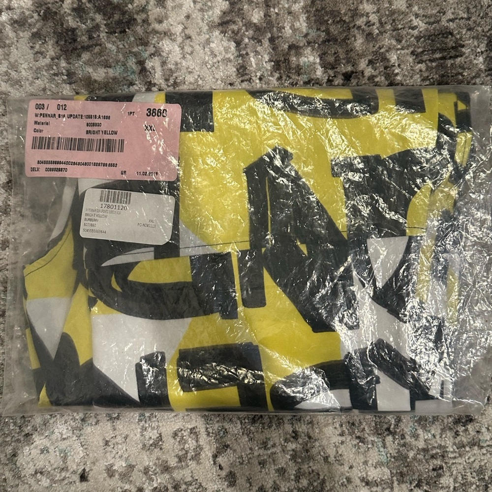 Burberry 2018 Runway Graffiti Logo Stirrup Leggings - XXL - Picture 16 of 17